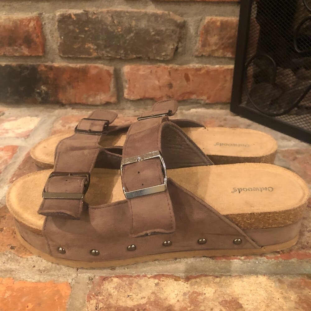 Outwoods Trend-1 Platform Faux Suede Cork Sandal Size 8